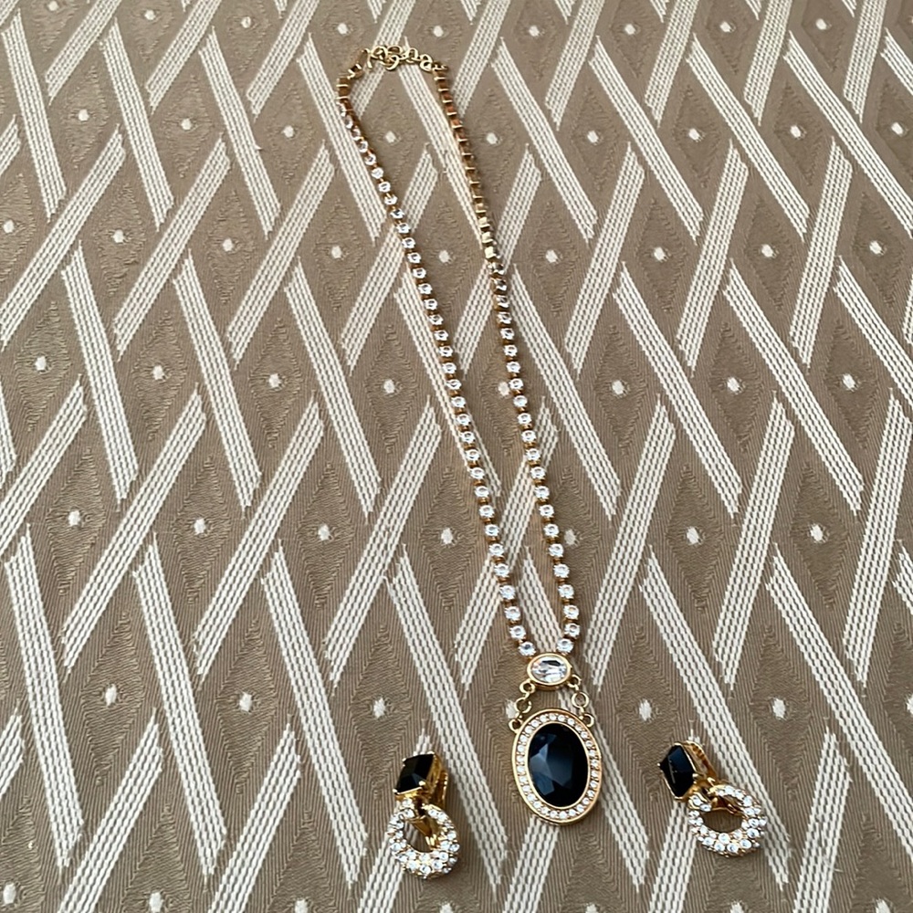 Necklace with clip earrings set
